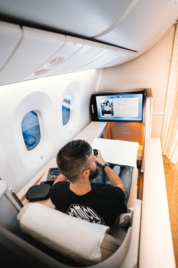 When they announced the new 787 (which features 4 first class seats) would be flying on the Singapore to Shanghai and Shanghai to Melbourne routes I immediately booked a ticket 1 day after the SIN-PVG inaugural flight in first class to test it out…