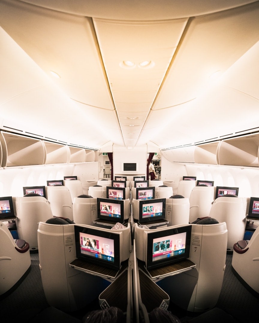 Qatar Airways B787 Business Class Review -Nice To Doha | Flight Hacks