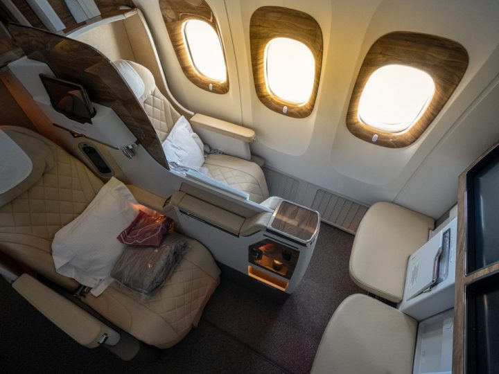 Emirates New 777 First Class Suites Review | Flight Hacks