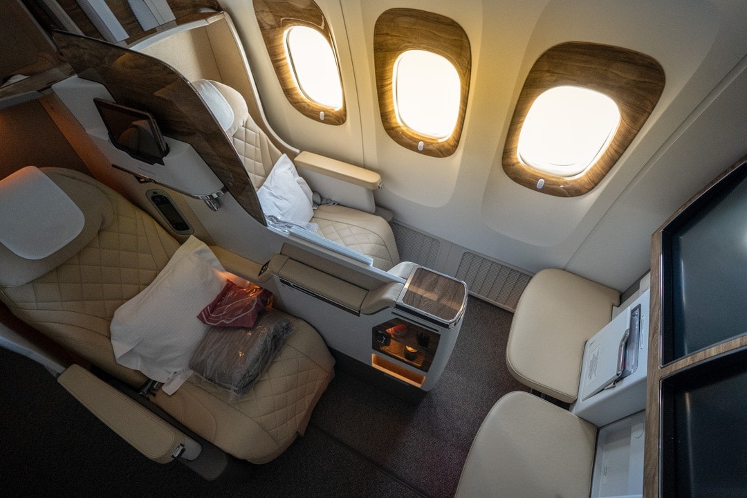 Emirates New 777 First Class Suites Review | Flight Hacks