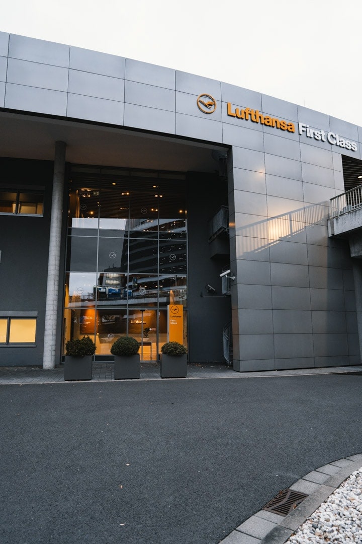 Lufthansa First Class Terminal Frankfurt Review6