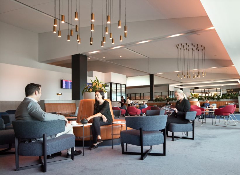 qantas travel lounge