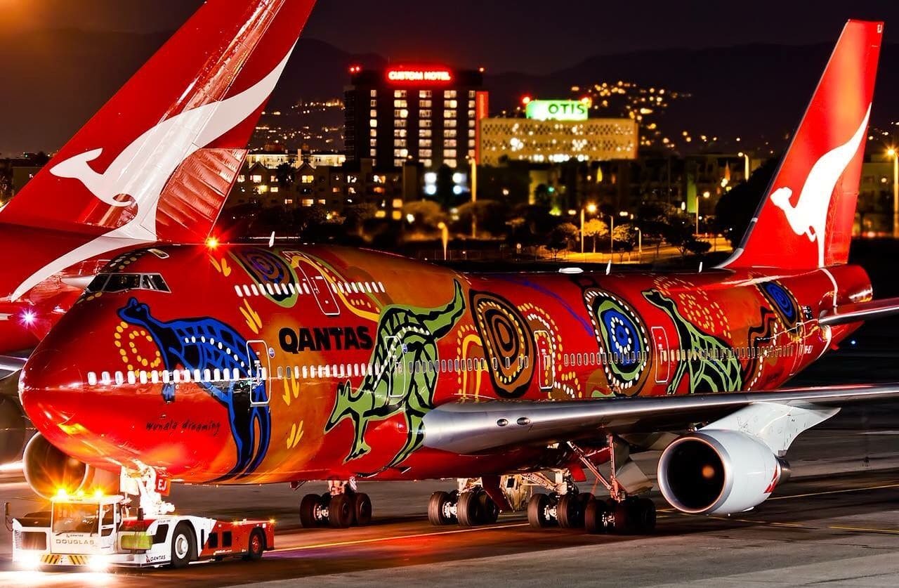 Qantas Boeing 747 VH-OEJ