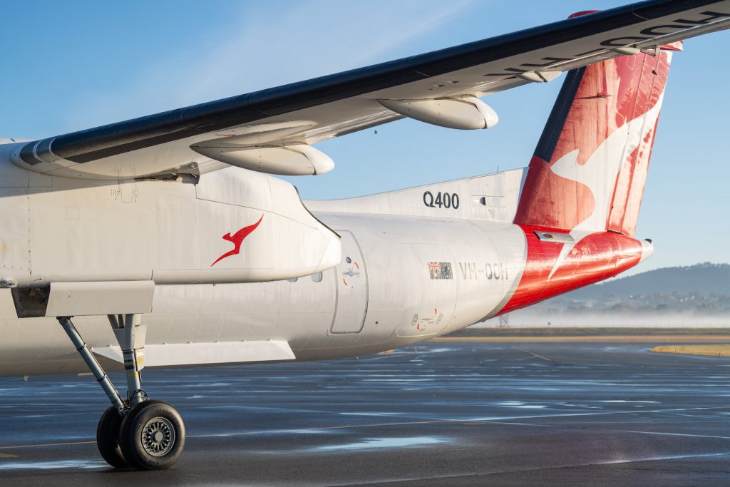 Qantas Dash 8 Q400 at Albury Airport
